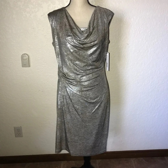 Scarlett Dresses & Skirts - ⭐️ gorgeous cocktail dress ⭐️